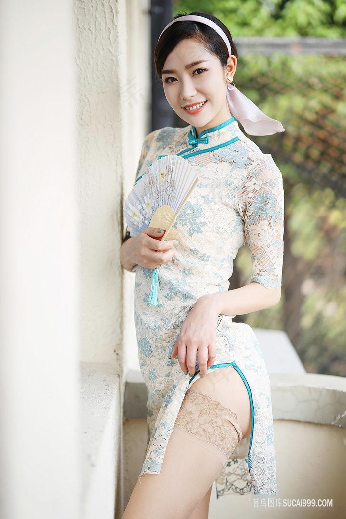 高颜值美女丑曦抖臀诱惑收费秀