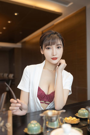 成年人观看视频