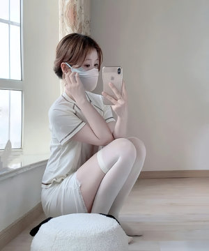 动漫裸体小男生被绑玩j网站