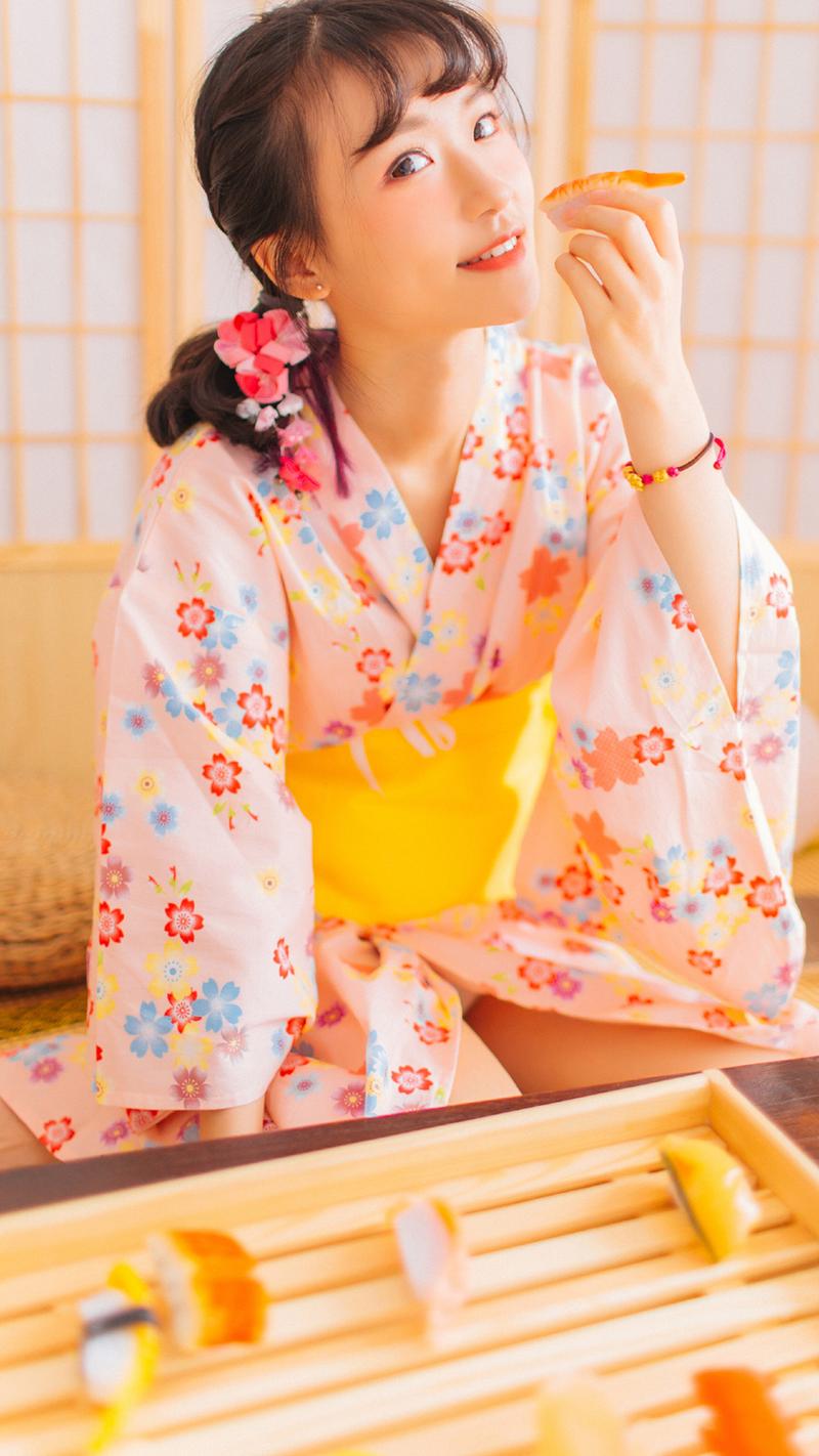 日本男吃奶玩乳尖60分钟
