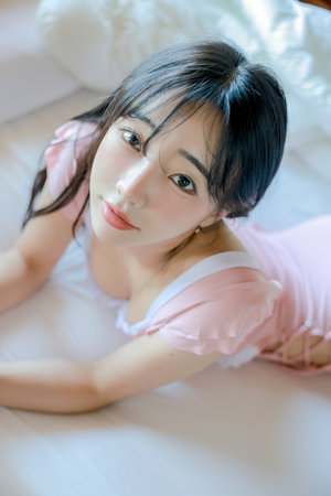 偷窥23个美女撒尿视频