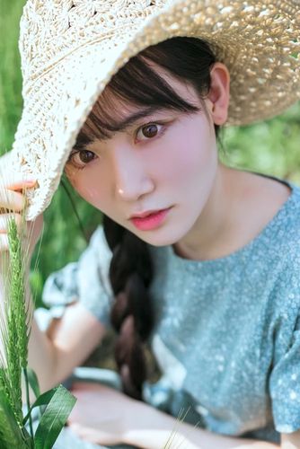 乡村守望的女人