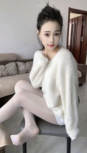 后宫春凳裸臀打屁股